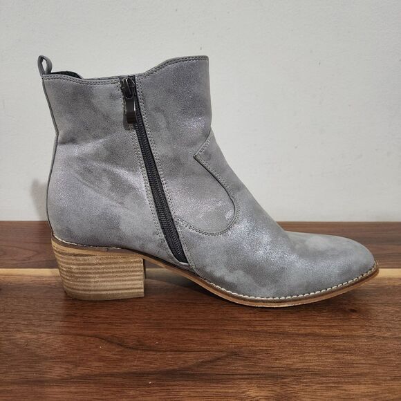 Boutique By Corkys Starboard Ankle Boot Gray Metallic Heel Western Size 10 - Picture 3 of 12